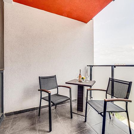 Ari - Ared Luxurious Apartments With Balcony & Free Parking Arad Exterior foto