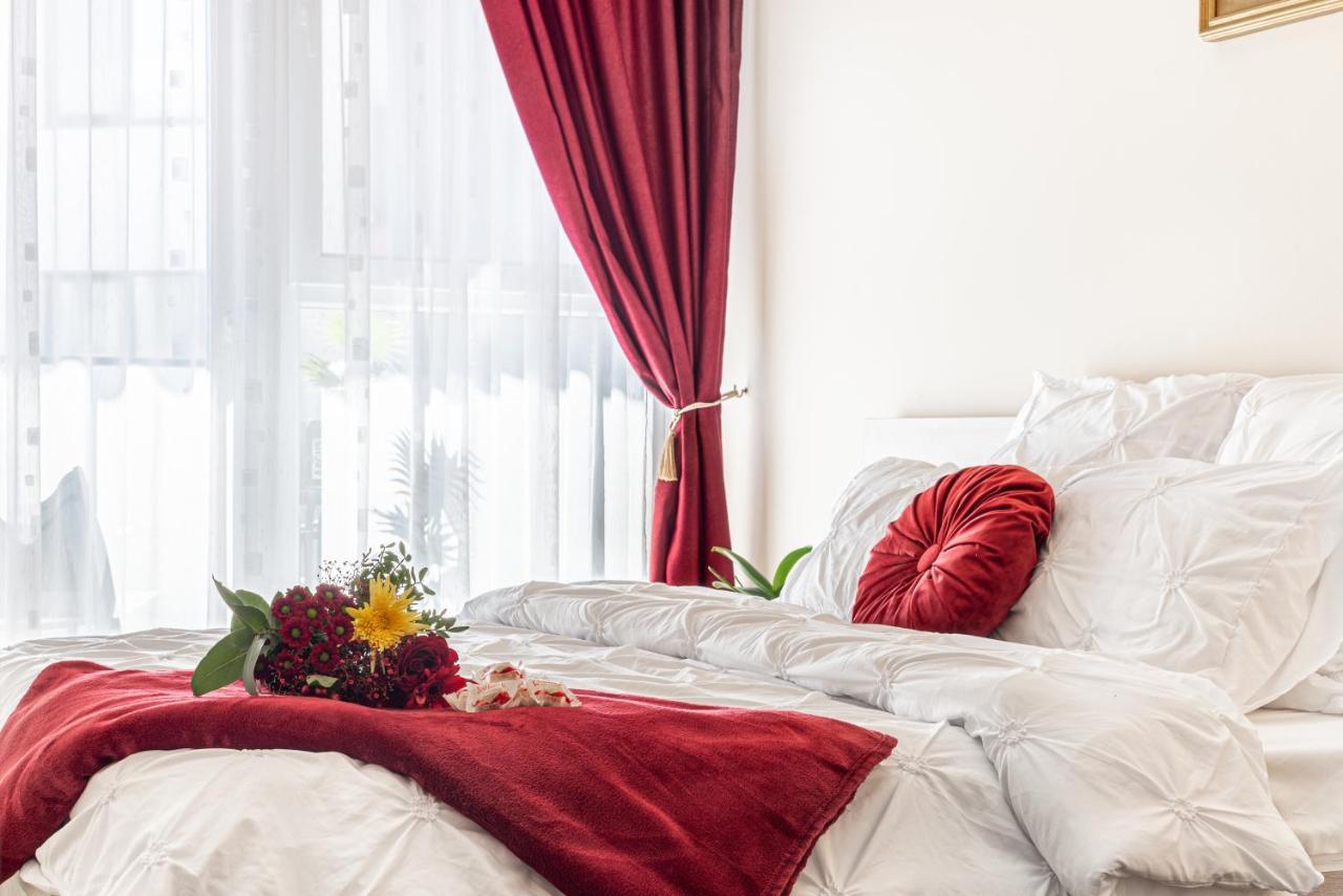 Ari - Ared Luxurious Apartments With Balcony & Free Parking Arad Exterior foto