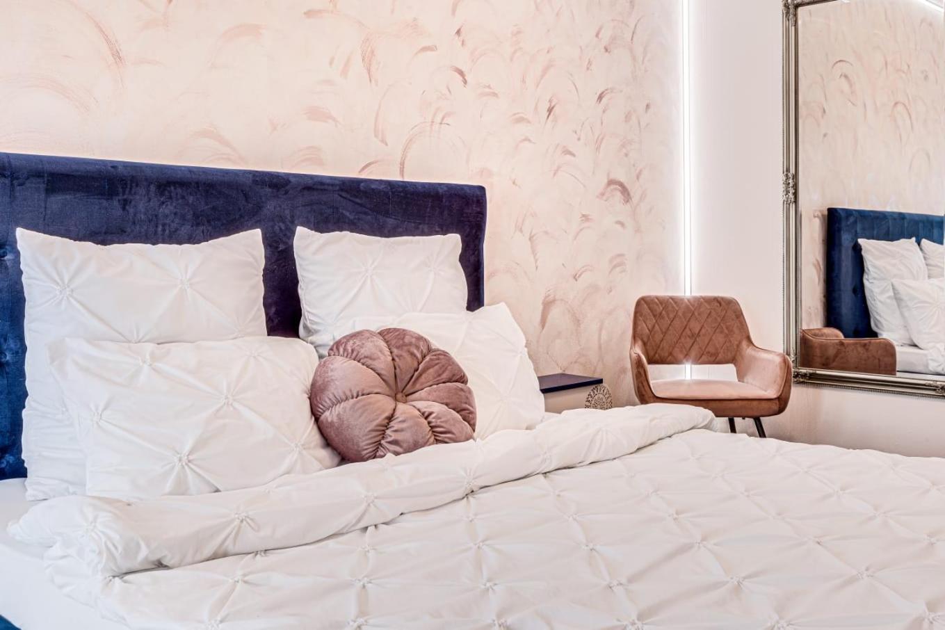 Ari - Ared Luxurious Apartments With Balcony & Free Parking Arad Exterior foto